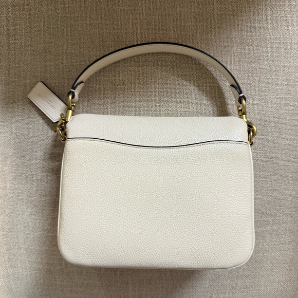 COACH Cassie 19 - Picture 2 of 9